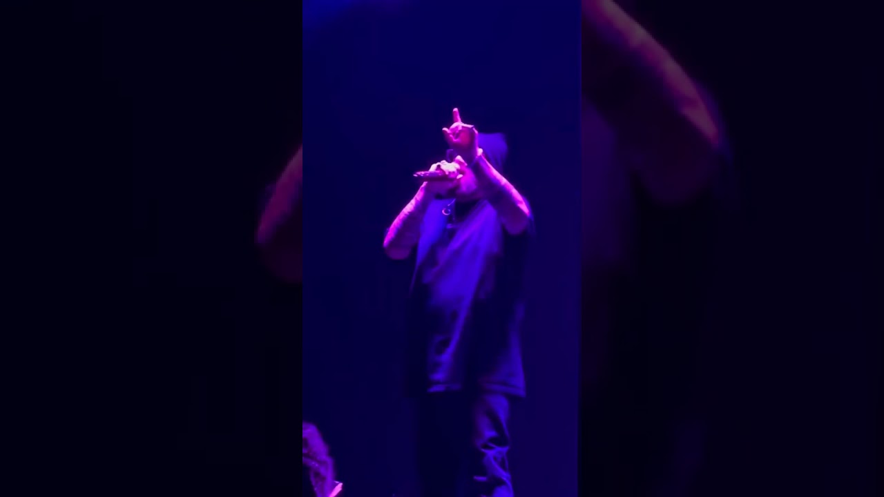 Live R&B Under Purple Lights | Raspberry Sky #Shorts