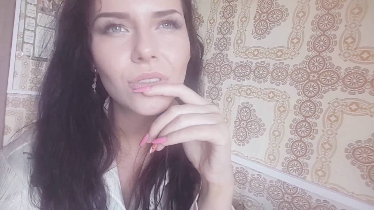 А А.Ахматова - Сказал,что у меня соперниц нет:) стих о любви) - YouTube