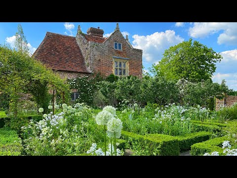 فيديو: حديقة قلعة Sissinghurst - الأكثر رومانسية في إنجلترا