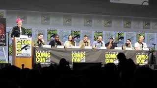 "Thomas and his naked feet" - The Predator | Comic-Con Panel Highlights (2018)