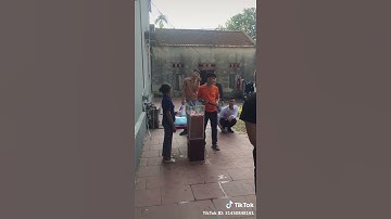 Hậu trường ly dưa hấu dầm khổng lồ của bà tân vlog