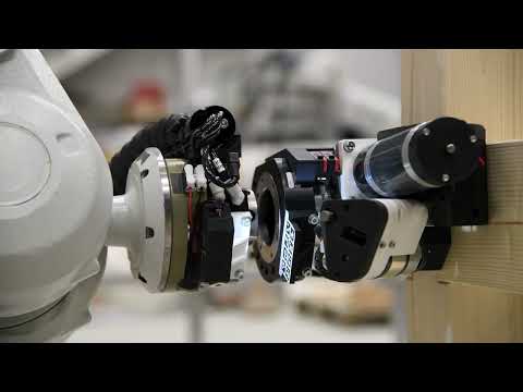 HyperHut - Spatial Timber Assembly with Distributed Robotic Screwdrivers (DiRTs)