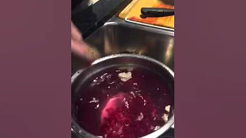 How to quickly (AND CLEANLY!) prepare a pomegranate