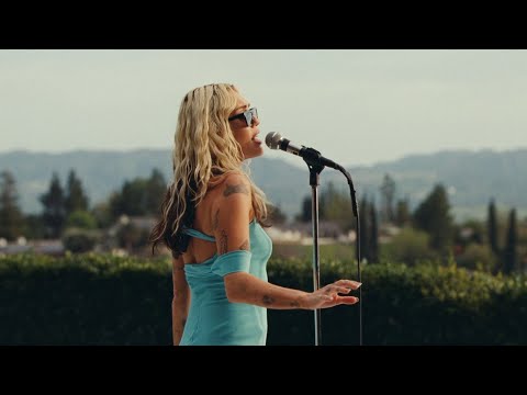 Miley Cyrus - Thousand Miles | Endless Summer Vacation (Backyard Sessions).