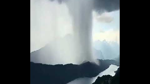 Cloud Burst live. Real video