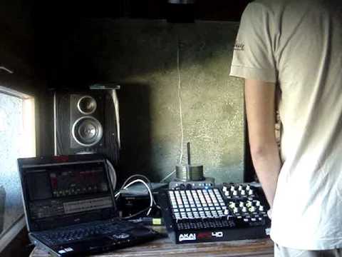 AKAI apc 40 ableton beat limusine live @ home( part 2)