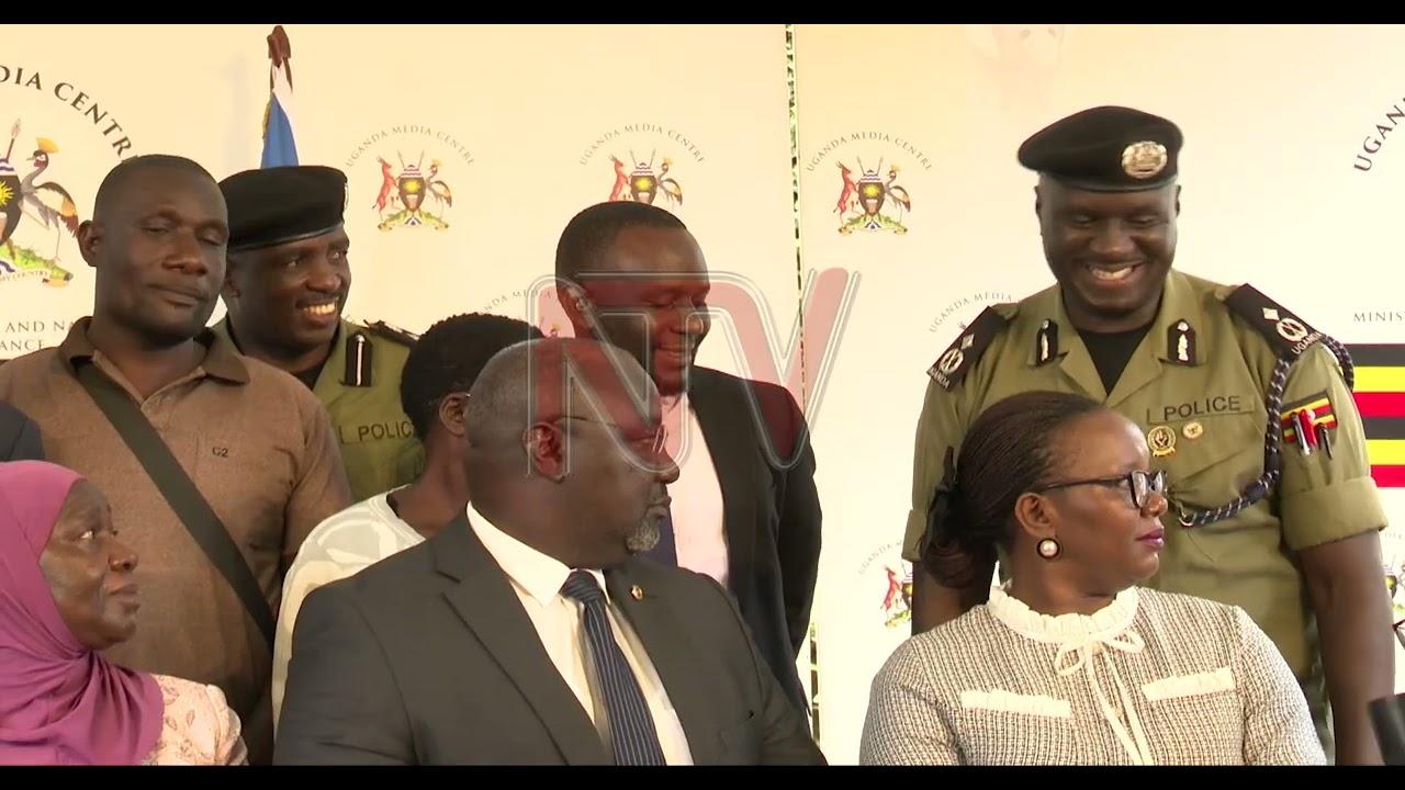 Minister Kabanda gives vendors two-week grace period for street vendors and boda bodas