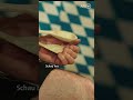 Löffelchenstellung auf Bayrisch 😏🔥 | Babbel net! mit Bülent Ceylan