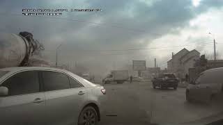 Truck crashes into two vehicles (2)