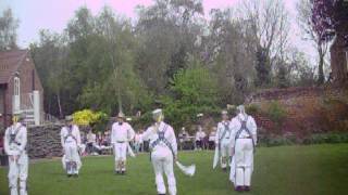 KINGS MORRIS DANCERS EASTER 2014