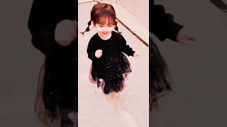 Korean little girl dance#cute #cutebaby#cutie#baby #babies #little#girl#child #childmodel#shortsfeed