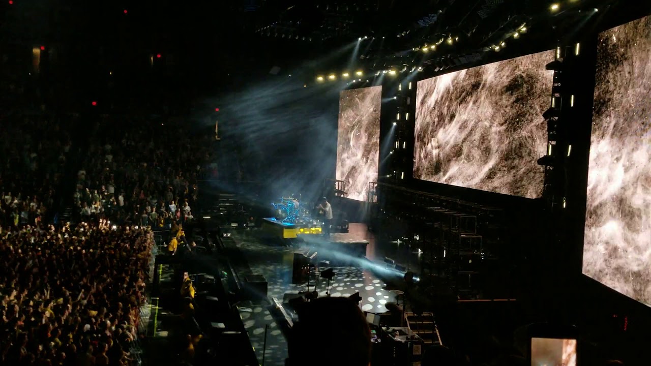 Twenty One Pilots Chlorine (Live in Oklahoma City, Oklahoma) YouTube