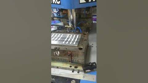 DMMT-TKC Rotary Vertical Injection Moulding Machine-Tooth Brush Handle Moulding Video