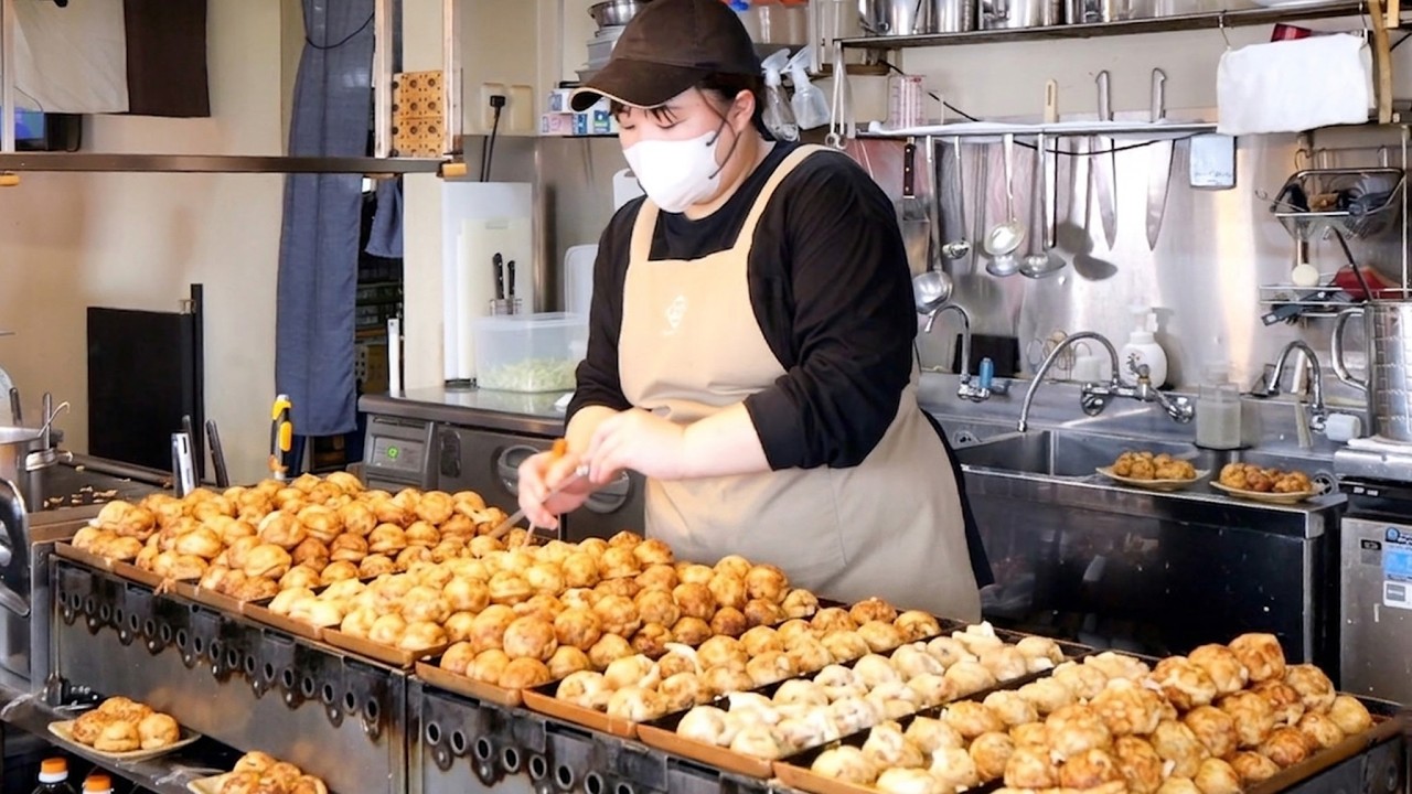 3,000 Takoyaki Sold a Day! The Insane Yakisoba Rush at an Order