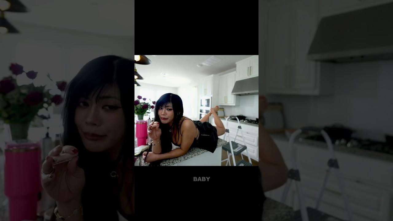 Princess feet claps 🙂‍↔️