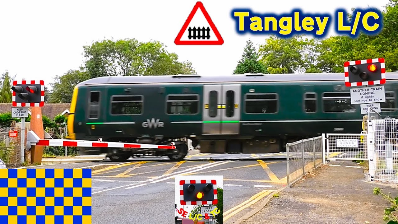 (Pre-Renewal) Tangley Level Crossing, Surrey