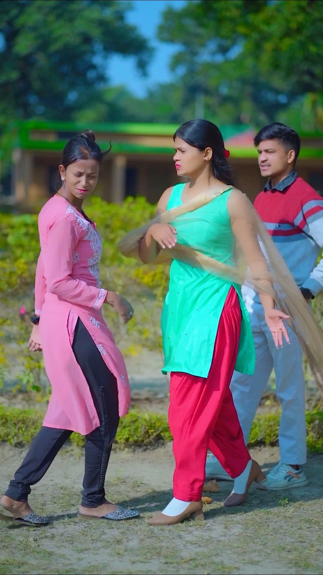 Dekhti kya h beta h mera
