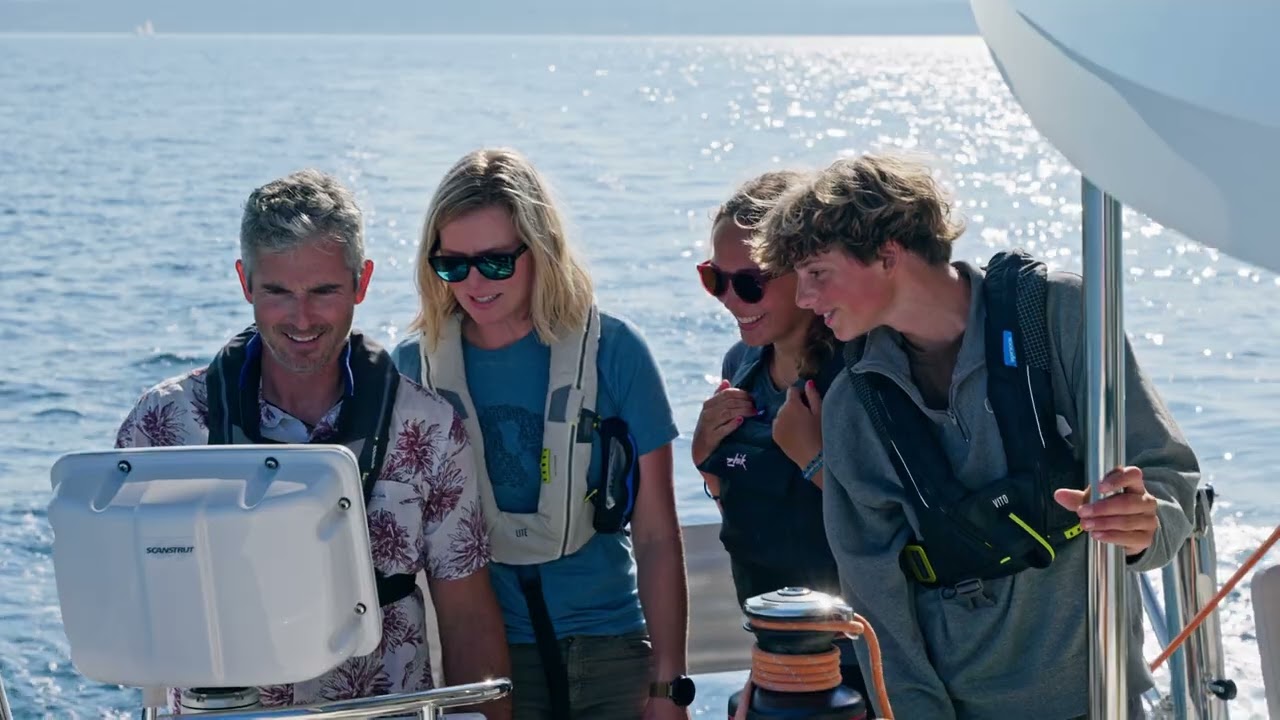 Life Aboard the Excess 11 | Sailing, Friends & Everyday Freedom