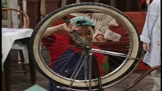 Barney's Round and Round We Go - Robert's Bicycle Wheel is ruined!