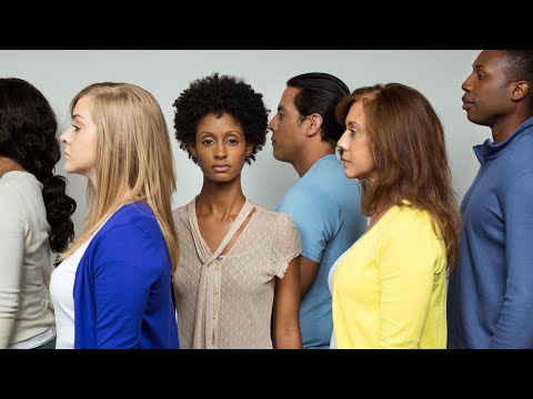 Vídeo: Hi Ha Ara Un Problema De Racisme