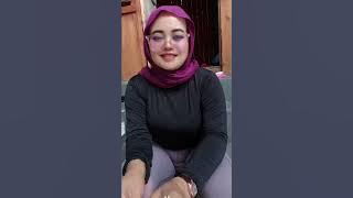 Tante Susy makin tebel aja kacamatanya 👀