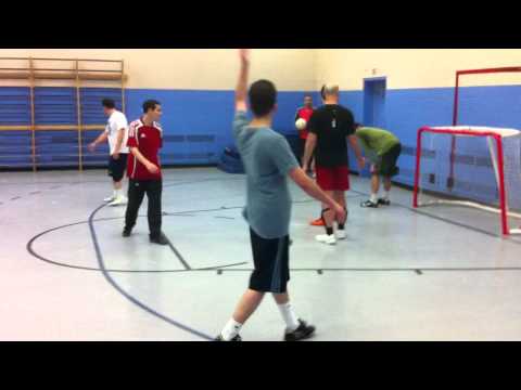 كرة القدم ، منتريال كندا : 3-12-2011م