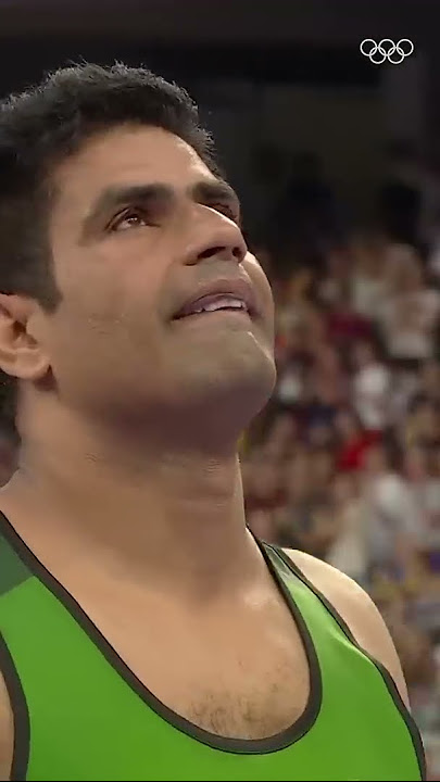 Arshad Nadeem makes history with a gold medal at Paris 2024! 🥇🇵🇰#Olympics #Paris2024 #Sports