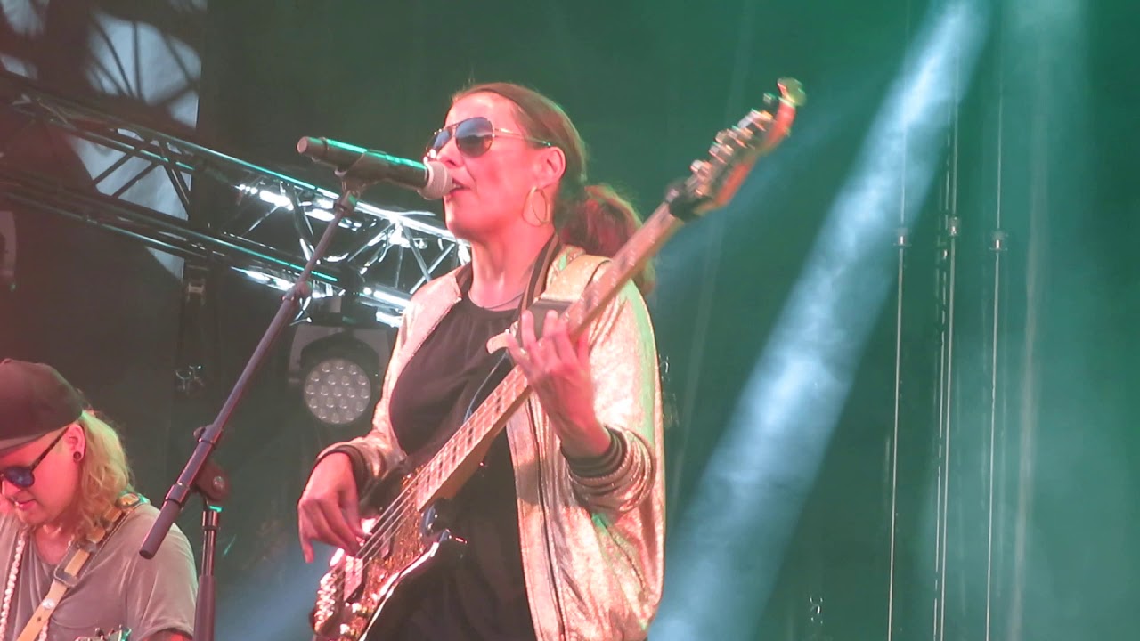 Watch IDA NIELSEN - FUNKY SLAP BASS TIME / LIVE AUX PLEINS FEUX FESTIVAL DE BONNEVILLE (2019) on YouTube Watch IDA NIELSEN - FUNKY SLAP BASS TIME / LIVE AUX PLEINS FEUX FESTIVAL DE BONNEVILLE (2019) on YouTube