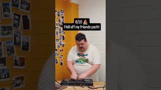 RATING YACHT ROCK DJ TRANSITIONS BY HOW SWEATY I AM PART #12 - #flamingosis #yachtvibes #DJshorts