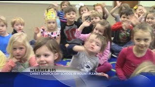 Rob Fowler visits kids at Christ Church Day School for Weather 101