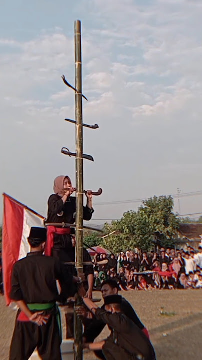 Atraksi Srikandi pagar nusa