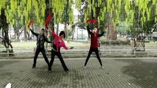 Xiao Bai Nian 小拜年  - Line Dance (Beginner)(Tina Chen & Juilin Chen)
