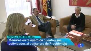 Los menores del centro 'Las Moreras' se reunen con el consejero Manuel Campos