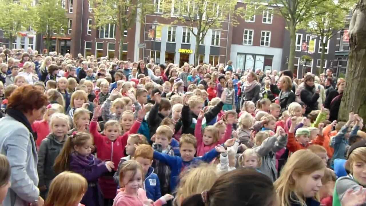 Flashmob de doolgaard hallo wereld 2012 horst
