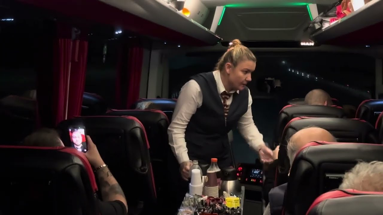 Pamukkale Jumbo'da Hostesli Yolculuk | Yağmurlu Gece Yolculuğu