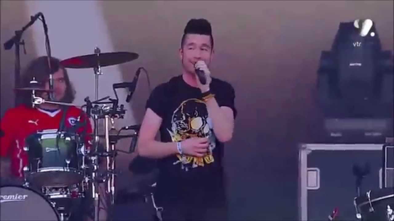 Bastille - Laughter Lines  Lollapalooza Chile 2015