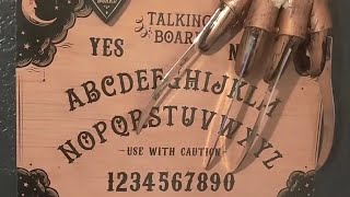 Live Ouija board Session 👀