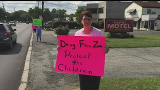 Protesters Of Howland Motel Claim It’s Attracting Drugs, Crime