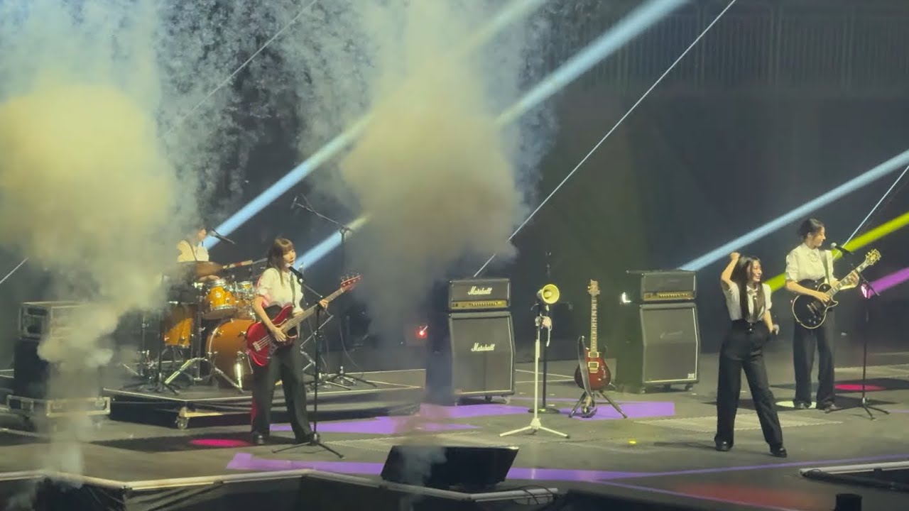 QWER 서울가요대상 2025 직캠 4k '눈물참기(Dear) + 고민중독(T.B.H)' 250621 by reBirth