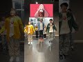 ケンカしてる生徒をアニメダンスで仲直りさせる先生。