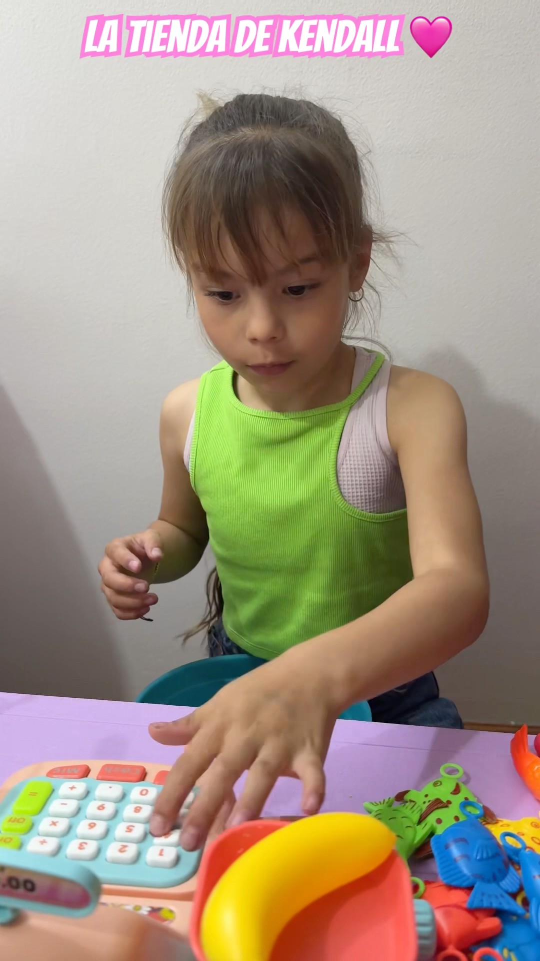 La niña de la tienda es muy amargada #humor #cosasdefamilia #comedia #humorfamiliar #comedy #cosas