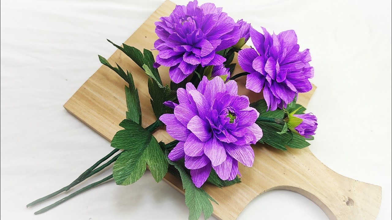 How to make dahlias out of easy crepe paper/DIY flower making tutorial