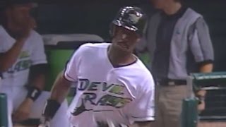 CWS@TB: McGriff hits his first Rays home run