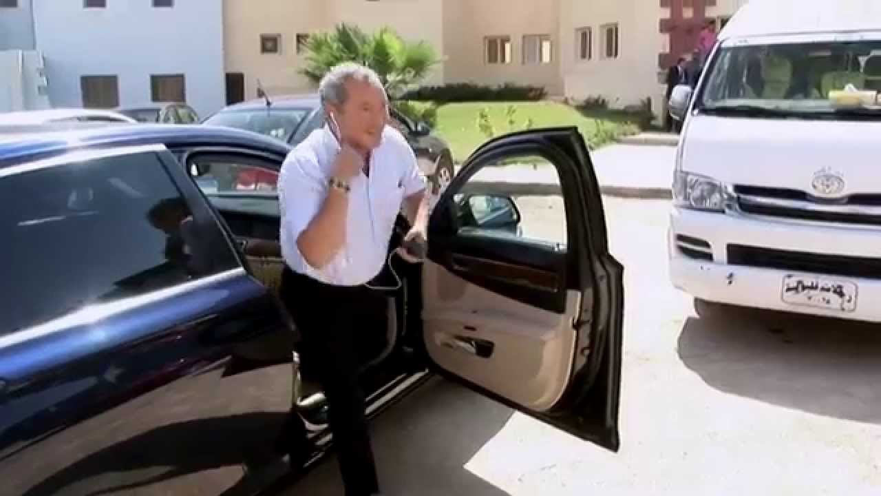 شوف عربية نجيب ساويرس وماشي مع كام جارد Youtube