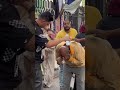 عملت له الشامبو واتعصب عملت له الشامبو واتعصب