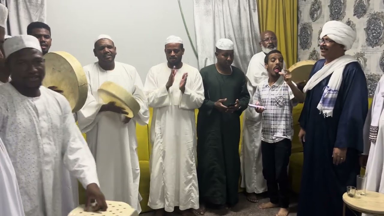 مدحة صلاة الله الما هبة…..نسيم بالليل من القبة ..المادح محمد الباقر الشيخ الصافي