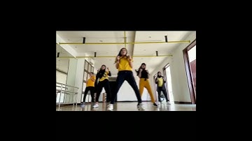 Thumbnail of Desce Pro Play ( Pa Pa Pa ) - MC Zaac, Anitta, Tyga Dance Cover ( Choreo by MYLEE )