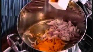 Manal Alalem Kitchen turmeric chicken kabsa(ENG SUB) -مطبخ منال العالم