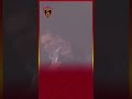 🦁 Galatasaray Başkanı Dursun Özbek, Taraftarları Selamladı