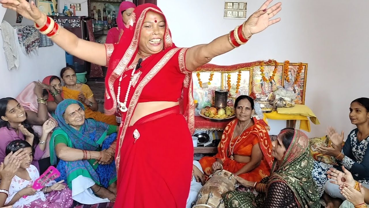 ll मईया की चुनरिया 🤩❤️ll bahut jabardast dance 👌🏻😍 ) bahut pyara maa ka geet 🌺🙏🏻🥰 #like #bhajan 